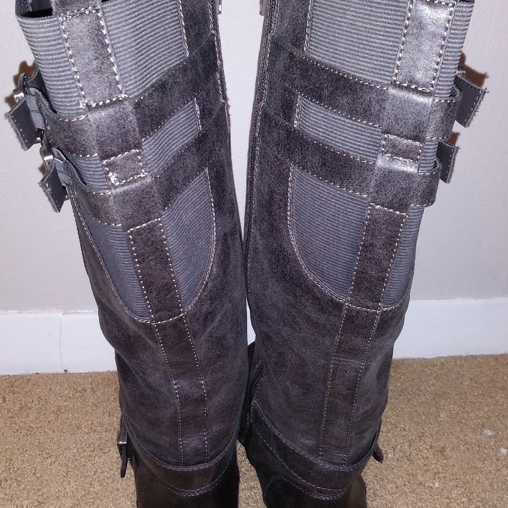 Shoes - Picture 3 of 3